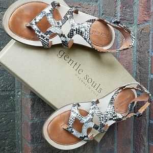Gentle Souls leather size 8 gladiator sandals